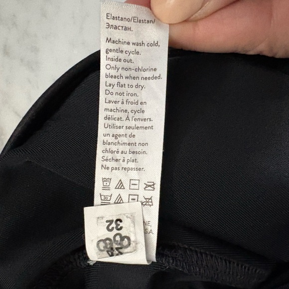 Spanx Black Faux Leather Moto Leggings Size S - Picture 10 of 10